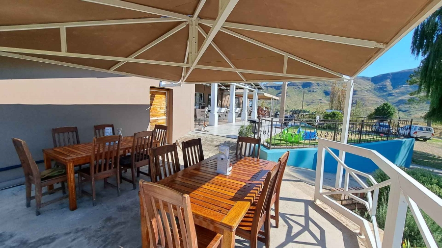 8 Bedroom Property for Sale in Clarens Free State